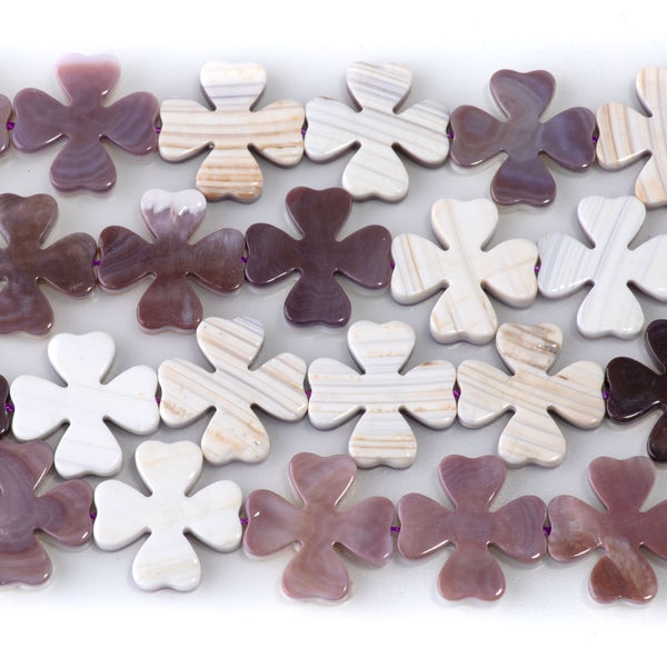 Wampum Shell 15mm Clover Bead - 15-16 Inch